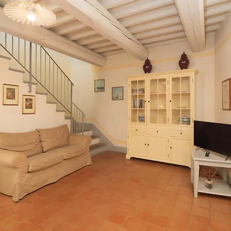 Villa Borgo Casorelle 12 By Vacavilla